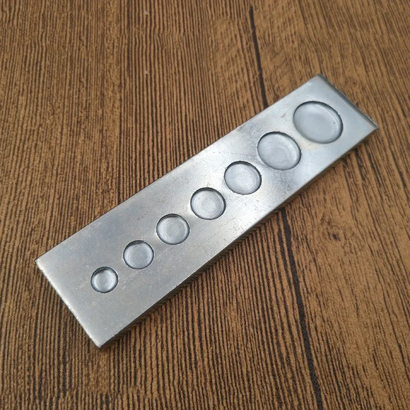 7 in 1 底板リベットボタンセッターダイベース DIY  - Leatherwork Rivet Setter のレビューと価格