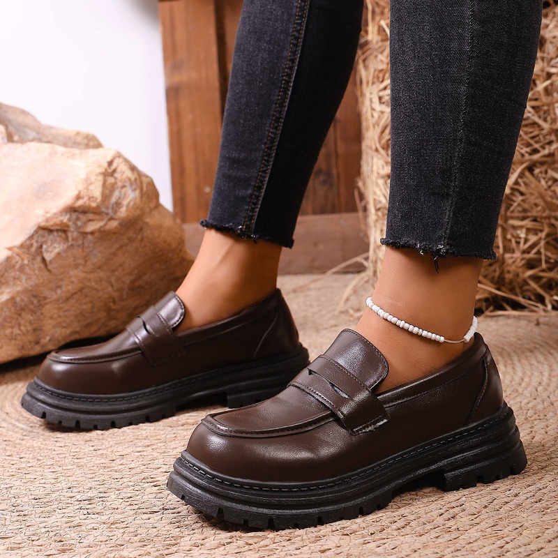 レディース ブラウン レザー ローファー チャンキーソール  - Leather Work Flats Women のレビューと価格