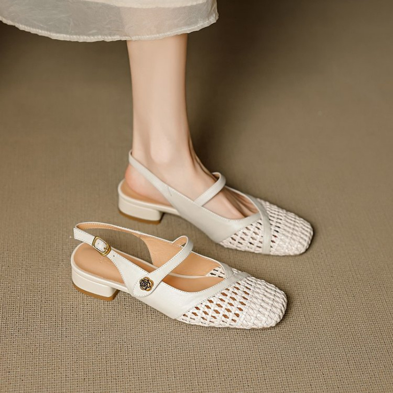 レディース クローズドトゥ サンダル 編み込み ホローアウト - Leather Work Flats Women のレビューと価格