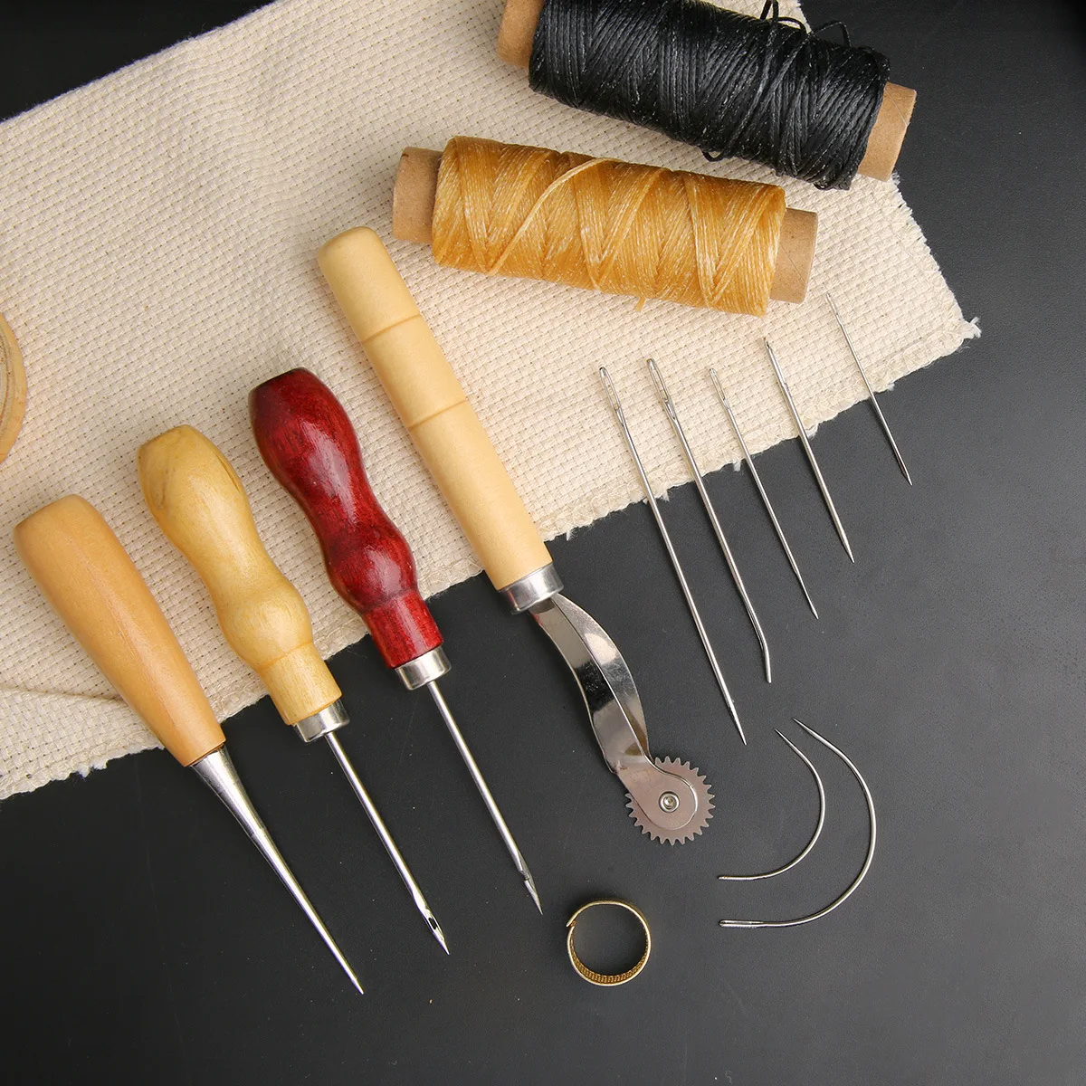 初心者向けレザークラフトソーイングキット、ワックス糸、木製ハ - Leatherwork Accessories のレビューと価格