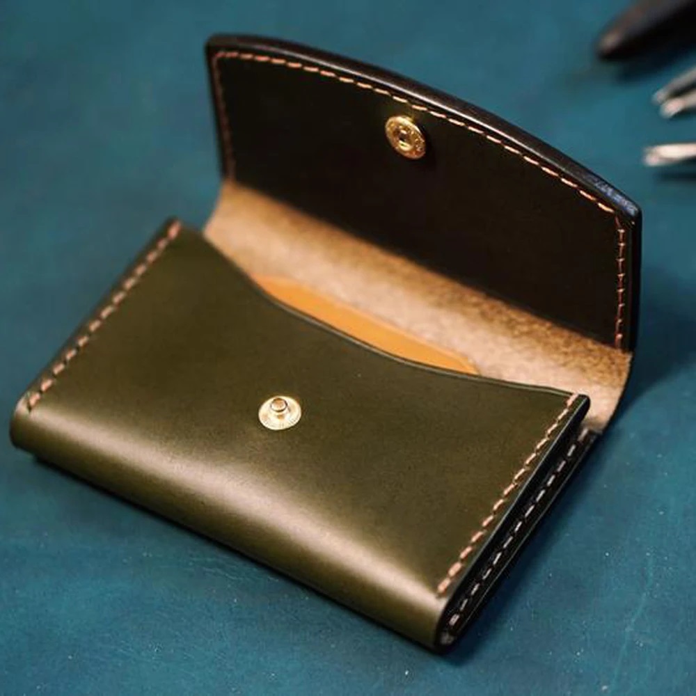 106 × 68 × 20 ミリメートル財布カードホルダーレ - Leatherwork Knives のレビューと価格