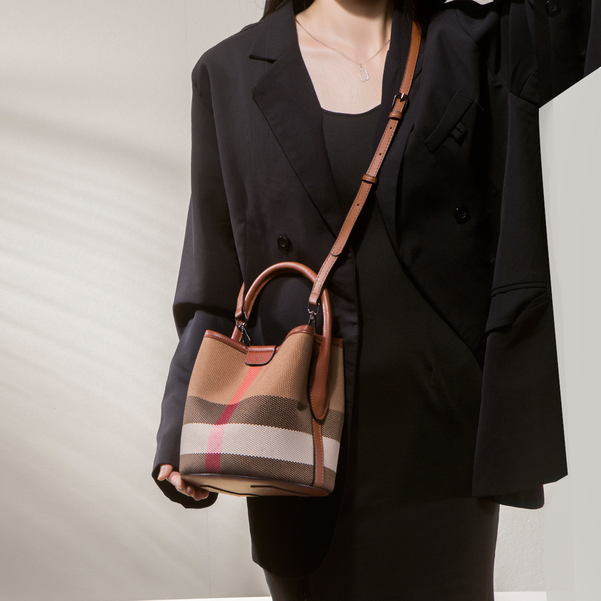 おむつバッグ ミニマリスト ハイエンド ビジネス 通勤用 レ - Leather Work Womens Backpack のレビューと価格