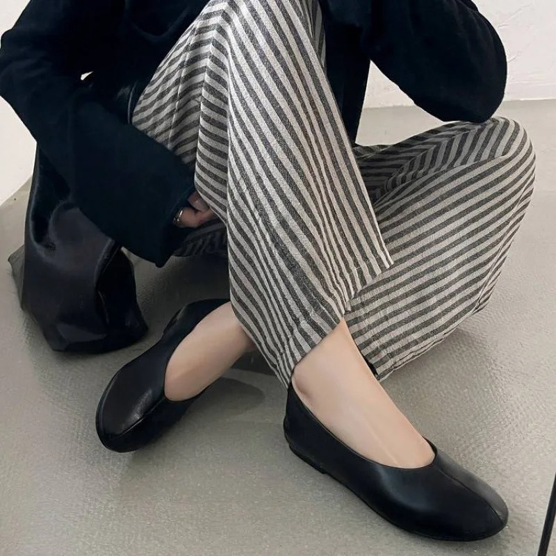 2026年春新作 レディース バーガンディ スリッポン フラ - Leather Work Flats Women のレビューと価格